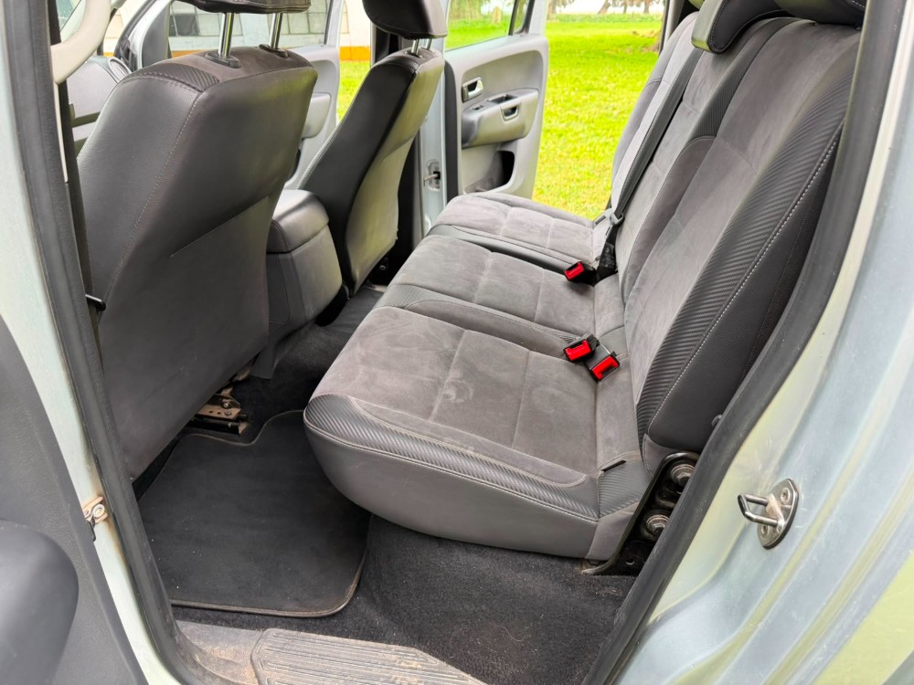Volkswagen Amarok 2.0 cd tdi 180 CV 4x4 ultímate at — foto 3